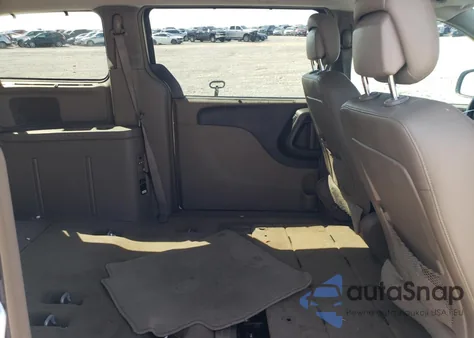 2015 Chrysler Town & Country Touring from USA, damaged, VIN 2C4RC1BG5FR629878